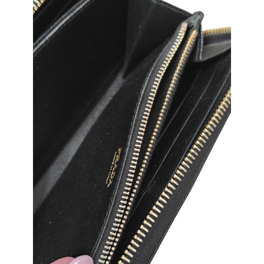 Prada Large Saffiano Leather Wallet. - Picture 12 of 16
